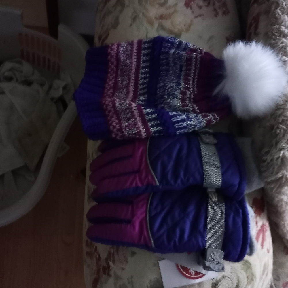 Hat,gloves,jacket